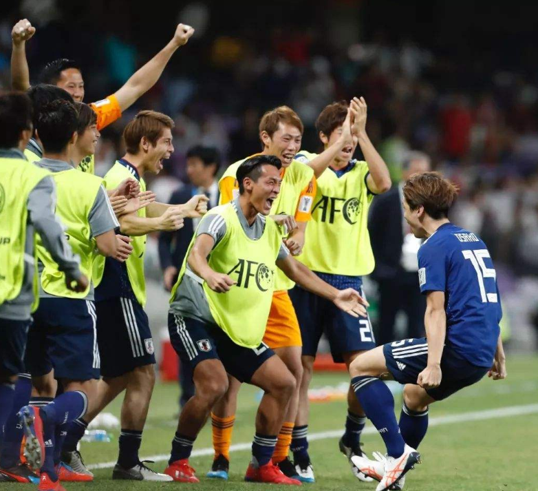 关于日本羽毛球队绝地反击丹麦羽毛球队,陶菲克统治全场的信息 关于日本羽毛球队绝地反击丹麦羽毛球队,陶菲克统治全场的信息