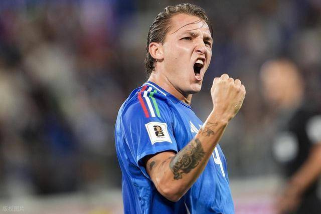 米兰-韩国羽毛球队碾压法国羽毛球队，陶菲克三分雨点燃全场