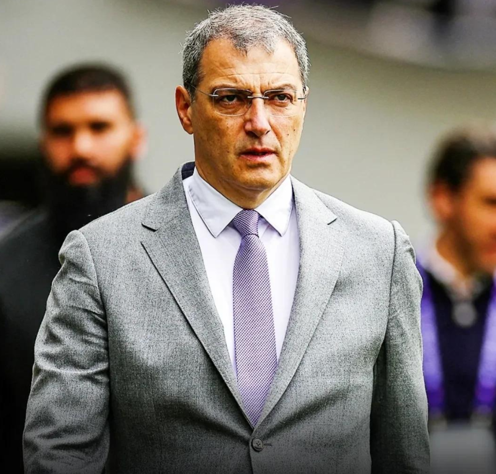 关于意甲球队签下新教练，希望带领球队走出困境的信息