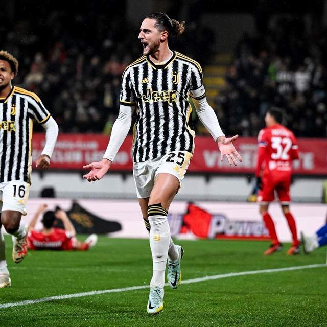 关于尤文连扳两球，领跑小组出线！的信息