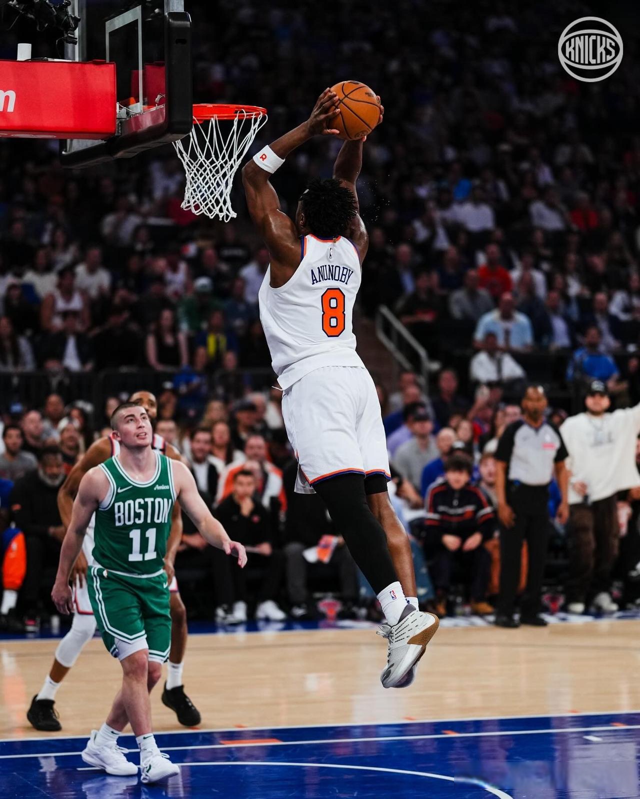 包含尼克斯绝地反击公牛，丹尼·格林送出助攻的词条