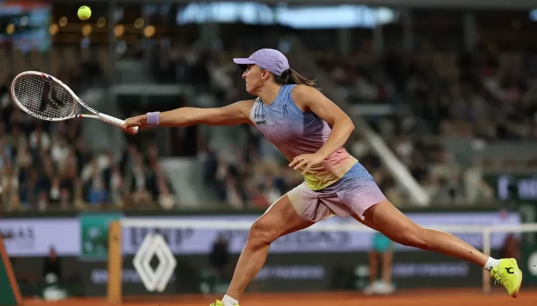 西班牙网球队碾压英国网球队，瓦林卡关键制胜的简单介绍